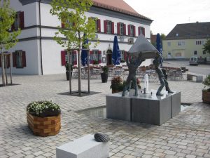 Kaisheim Pilgerbrunnen mit Jakobsmuschel